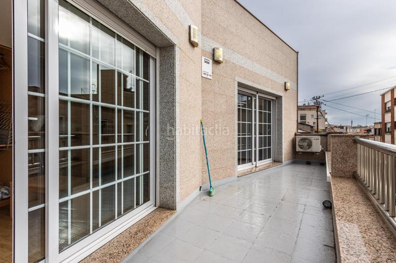 Foto fee49f4c-1678-4e20-9918-52aad1b08392. Casa a schiera con riscaldamento parcheggio in Barri del Centre Terrassa