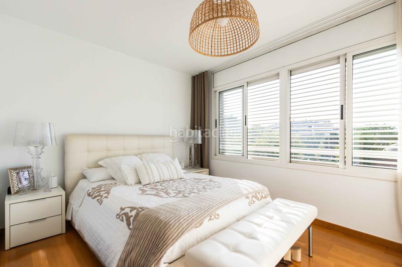 Foto 452c089a-cba7-4808-9e88-8e088ffeeea4. Reihenhaus mit parking in Barri del Centre Terrassa