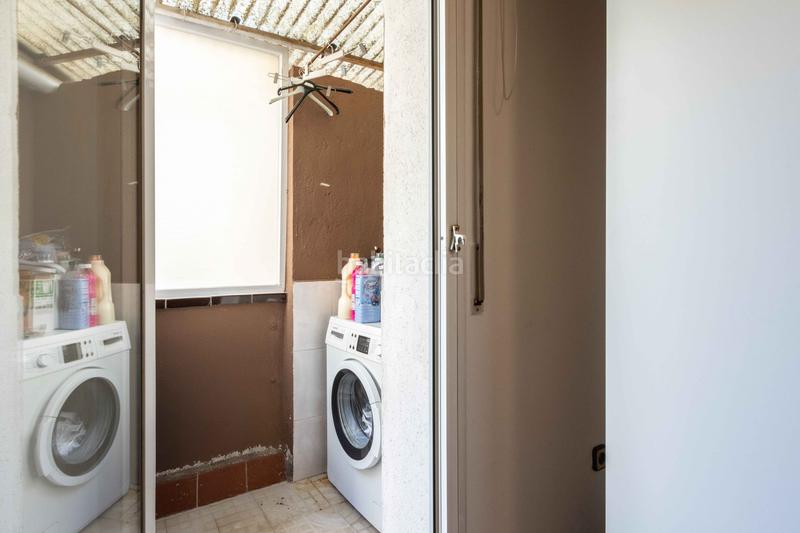 Foto 5565c0cd-3936-4aca-91fc-bbc83f0da650. Reihenhaus mit parking in Barri del Centre Terrassa