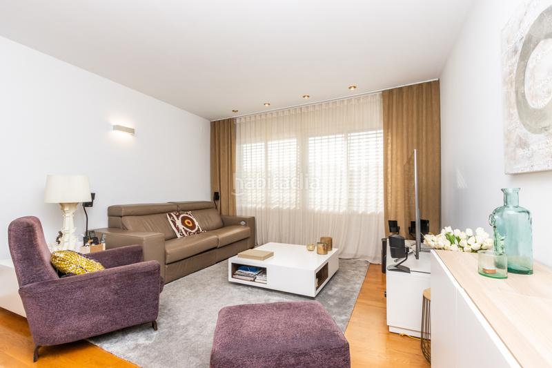 Foto 572f8f44-06fc-472b-987d-7946b6e1a7f3. Reihenhaus mit parking in Barri del Centre Terrassa