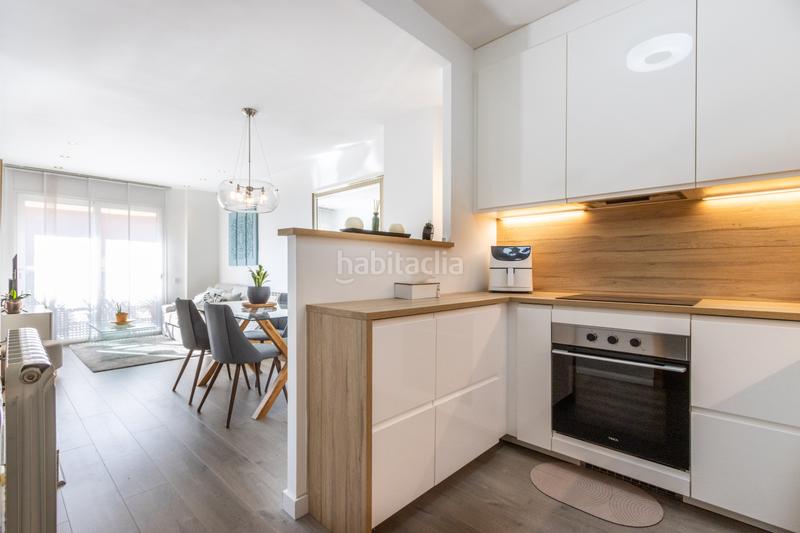 Foto 200bffe6-13a4-4d0b-bb23-1afcd0c57315. Piso dúplex con terraza y plaza de parking incluida en Terrassa