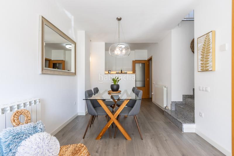 Foto 5a5412f9-ae20-4793-9995-27909e08be03. Piso dúplex con terraza y plaza de parking incluida en Terrassa