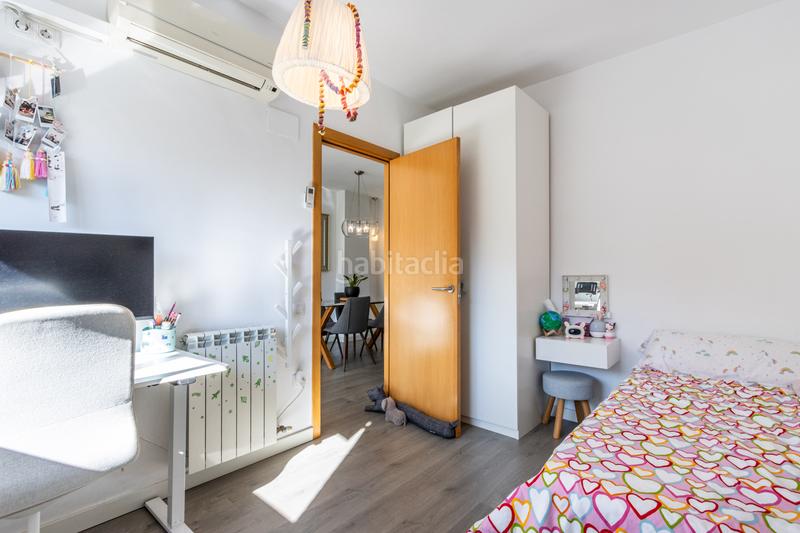 Foto 6bbd4602-6113-4dd9-a2e3-8bf9965c8929. Piso dúplex con terraza y plaza de parking incluida en Terrassa