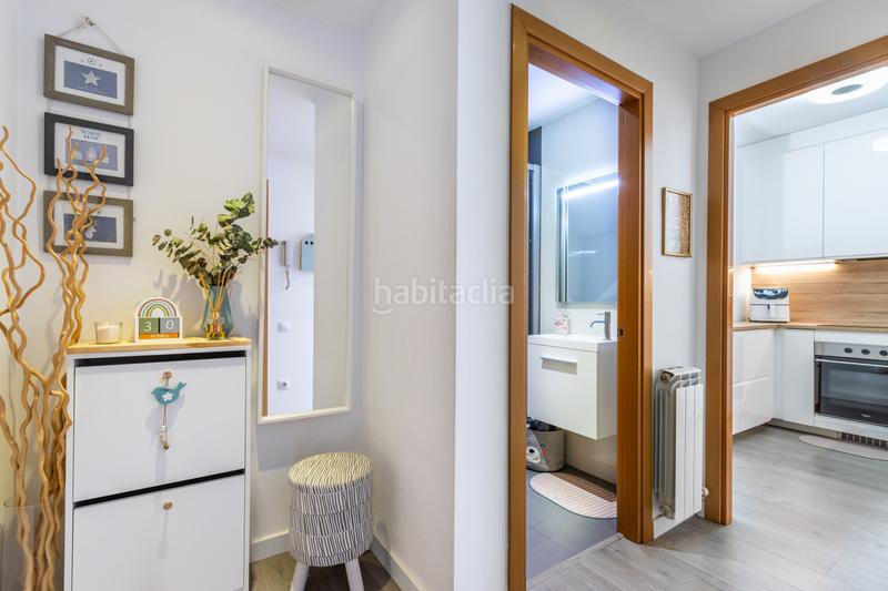 Foto ae997eb9-17f9-47a8-a924-b7a53ebb11da. Piso dúplex con terraza y plaza de parking incluida en Terrassa