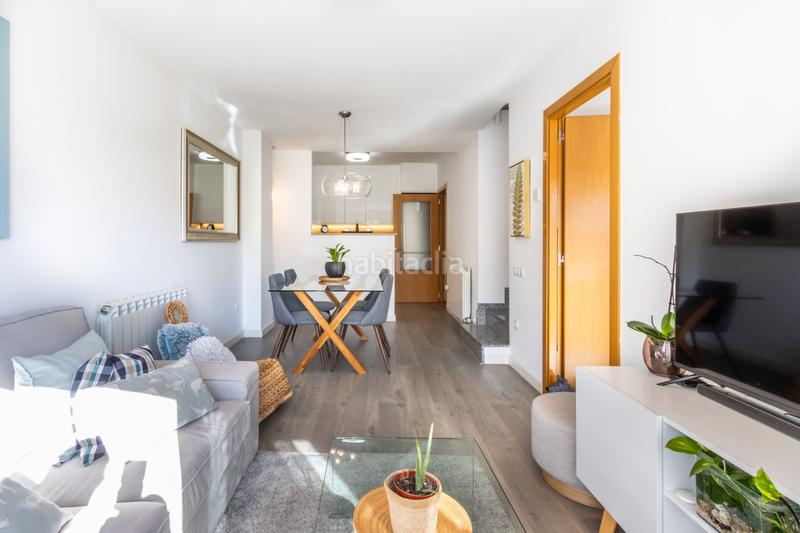 Foto c34d98d9-a59e-4c95-95dc-b03fcbd64cb3. Piso dúplex con terraza y plaza de parking incluida en Terrassa