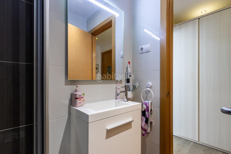 Foto e6af0eb2-f1a2-4c8b-8473-37224fe068ae. Piso dúplex con terraza y plaza de parking incluida en Terrassa