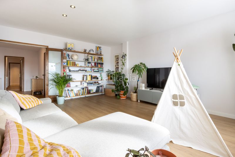 Foto 05d315f4-a6df-4b12-8c7b-c6d88cf2d90c. Pis amb calefacció a Barri del Centre Terrassa