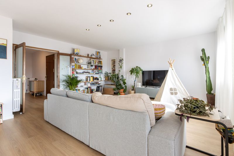 Foto 58b15bcb-36b7-4946-9181-e31ddee7d26c. Pis amb calefacció a Barri del Centre Terrassa