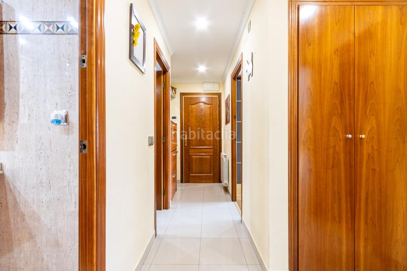 Foto 2825a1d5-2566-4010-84a7-ec30f7a94c9f. Pis amb calefacció aparcament a Ca n'Aurell Terrassa