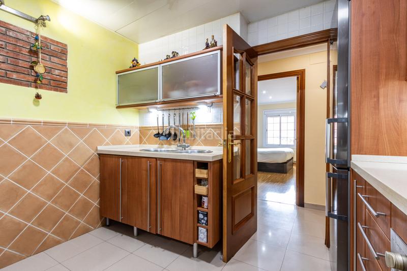 Foto 5113e093-8ce5-4962-ab75-9a2922143d68. Pis amb calefacció aparcament a Ca n'Aurell Terrassa