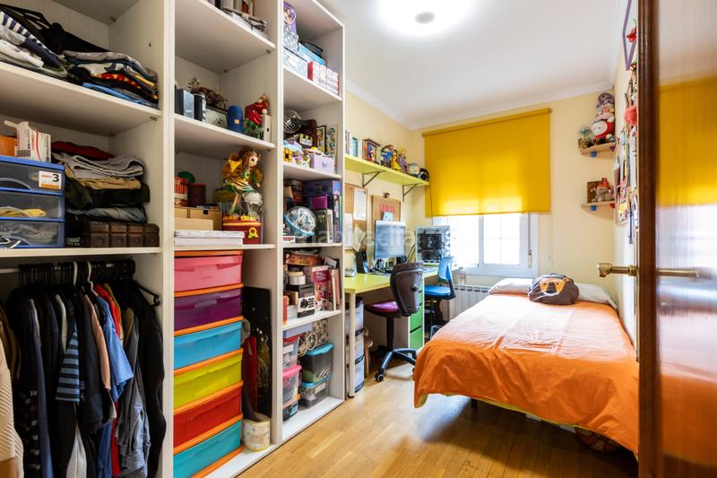 Foto b00ba6a3-47c7-4c96-b999-7e9e7bb42e91. Pis amb calefacció aparcament a Ca n'Aurell Terrassa