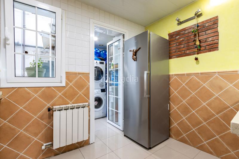 Foto efbc901e-4c7e-4ea6-9bb4-c39a94ece29c. Pis amb calefacció aparcament a Ca n'Aurell Terrassa