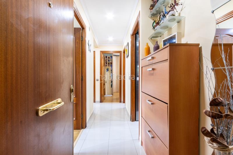 Foto f1b9e0eb-daec-438d-ad7f-b06d71076ec4. Pis amb calefacció aparcament a Ca n'Aurell Terrassa