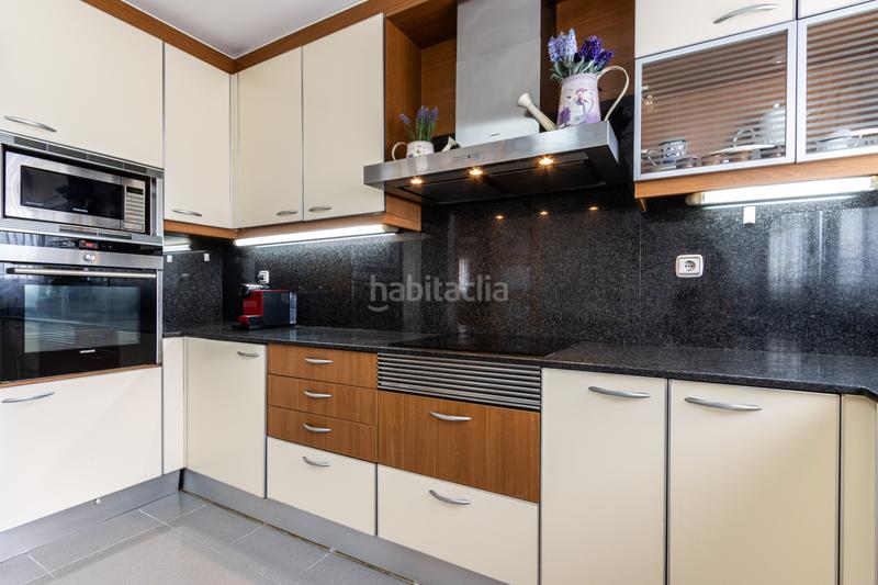 Foto 0a4843c6-c058-4c1d-a749-3a8105368ba3. Àtic amb calefacció aparcament a Barri del Centre Terrassa