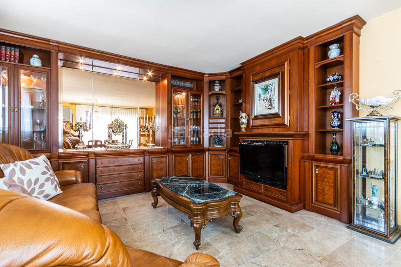 Foto 1490a066-594b-420d-9e50-d6b9541fb2ae. Àtic amb calefacció aparcament a Barri del Centre Terrassa