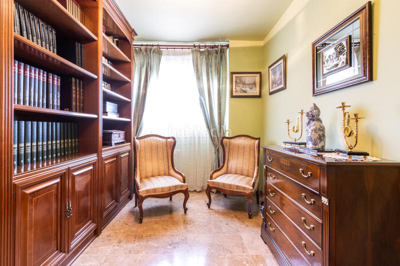 Foto 593f3c82-ebad-4fd1-bea9-50db31173a91. Àtic amb calefacció aparcament a Barri del Centre Terrassa