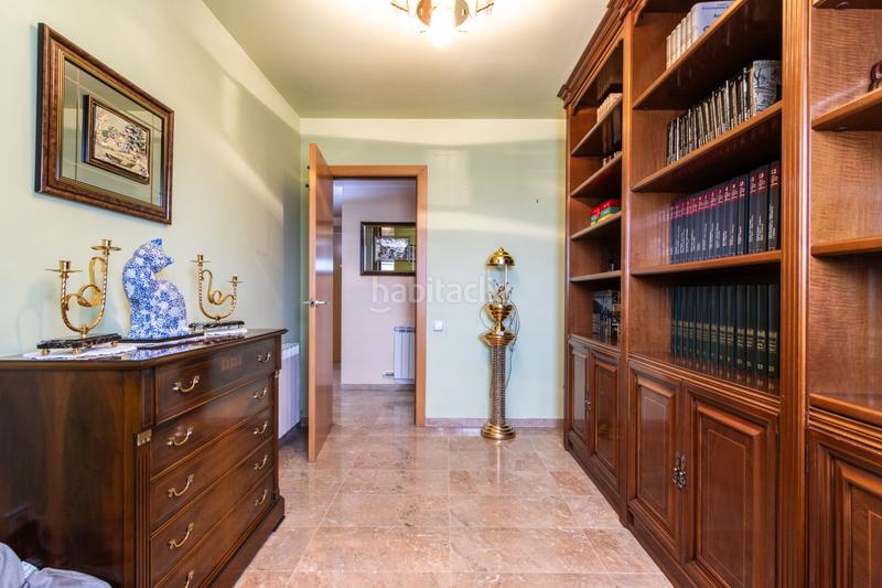 Foto 63f5ab53-f2e6-42b7-8ecf-791e226a29ec. Àtic amb calefacció aparcament a Barri del Centre Terrassa