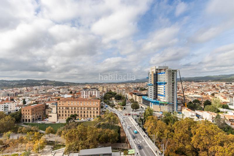 Foto 854b9bee-51ef-474e-a384-1198fa0ddd86. Àtic amb calefacció aparcament a Barri del Centre Terrassa