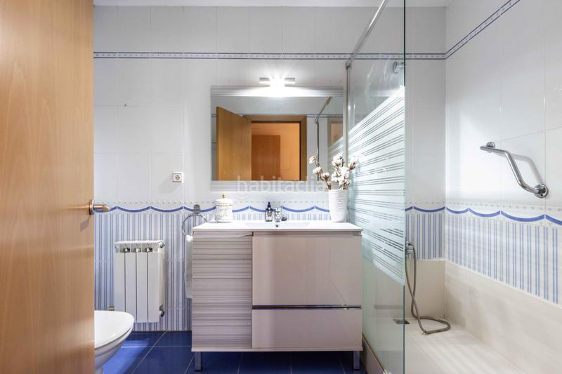 Foto b5473a27-3dca-4785-9cb8-f314f6ab9b72. Àtic amb calefacció aparcament a Barri del Centre Terrassa