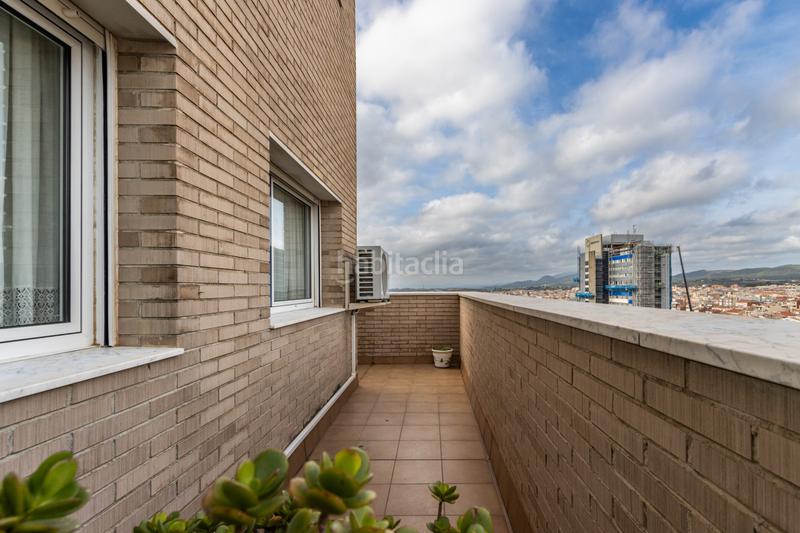 Foto dc11f63c-3132-4de5-bb68-d26a96406b88. Àtic amb calefacció aparcament a Barri del Centre Terrassa