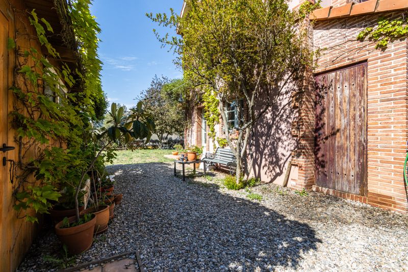 Foto 4e39f279-5ab4-4341-8e89-b49b3f213797. Casa amb calefacció aparcament piscina a Matadepera