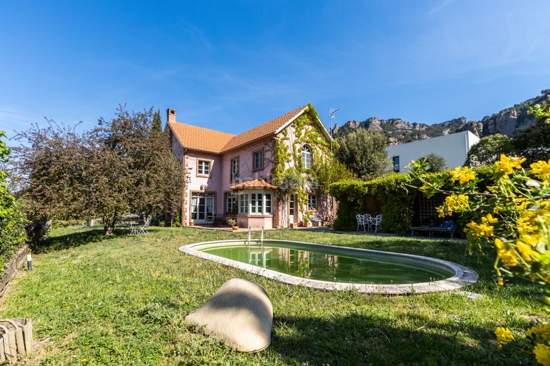 Foto d8f81c9d-396a-4926-8f95-b3ddb0aa5247. Casa amb calefacció aparcament piscina a Matadepera
