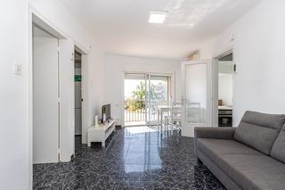 Appartamento  Terrassa - cr castellar, de 391. Piso luminoso de 3 habitaciones en sant pere nord