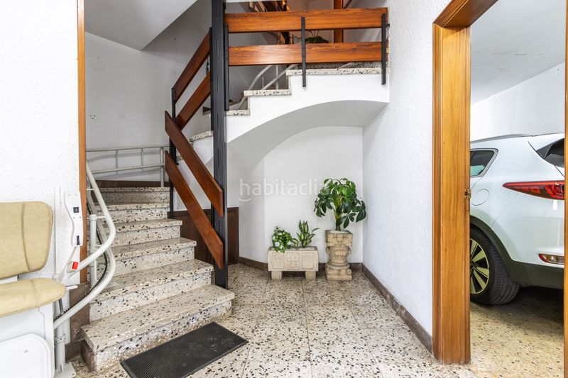 Foto 777c8a36-b467-4b0f-adec-6eb4e5cd2f7e. Casa adossada amb calefacció aparcament a La Maurina Terrassa