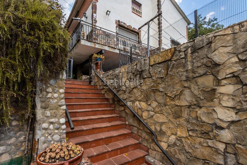Foto f4d7ab2a-bbf2-4349-977c-e5c400bf88c8. Casa amb calefacció aparcament piscina a Vacarisses
