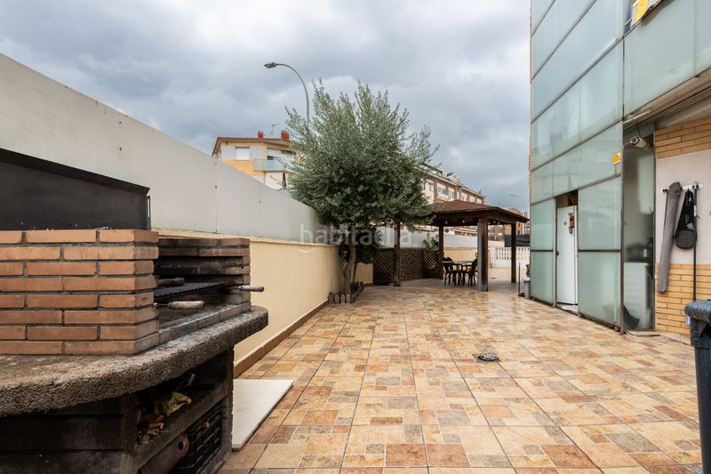 Foto a73f2a69-4095-4c33-baeb-b28ca41b1d11. Piso planta baja única con patio de 200m luz, amplitud y tu propia zona de aparcamiento junto a est en Terrassa