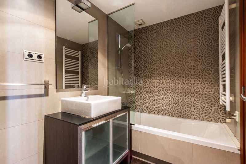 Foto c4d1f645-fcf0-4e23-9e50-c6da6a169381. Pis amb calefacció aparcament a Barri del Centre Terrassa