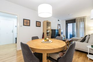 Etagenwohnung in Cementiri Vell. Diseño contemporáneo y máxima eficiencia piso seminuevo impecabl