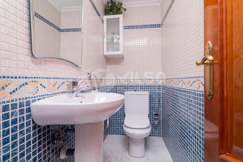 Foto 0a61c122-8b23-4303-a188-1d3b36108efd. Chalet  independiente en venta en Los Villares Arganda del Rey