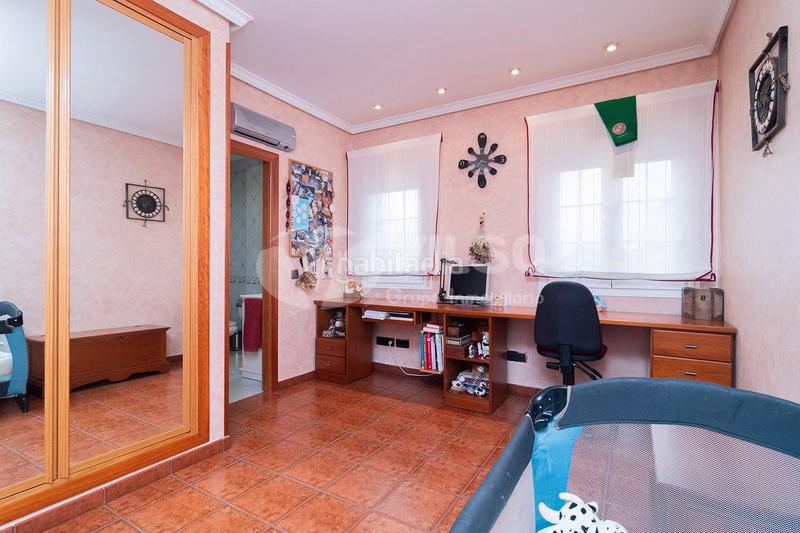 Foto 0eb2d64a-346a-4b14-a6da-c6a312b51bd4. Chalet  independiente en venta en Los Villares Arganda del Rey