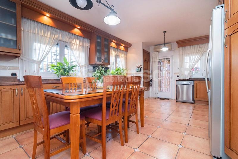 Foto 1a4beafb-af37-4832-8f55-01dd4ffe14cf. Chalet  independiente en venta en Los Villares Arganda del Rey