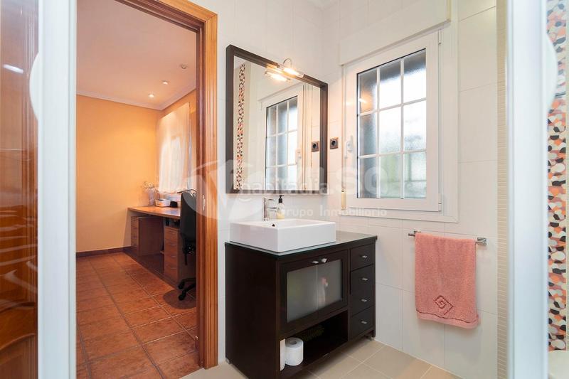 Foto 2e7995aa-4245-4666-96ce-2d1c340741e6. Chalet  independiente en venta en Los Villares Arganda del Rey