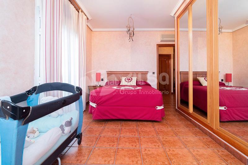 Foto 312804ad-9ab8-42e0-bfed-74df6b6f0903. Chalet  independiente en venta en Los Villares Arganda del Rey