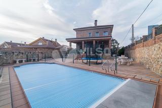 Chalet en Los Villares. Chalet independiente en venta en arganda del rey