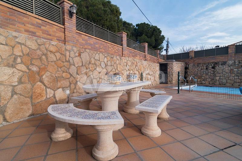 Foto 72668be5-73f5-42af-90ed-188db7b01f95. Chalet  independiente en venta en Los Villares Arganda del Rey
