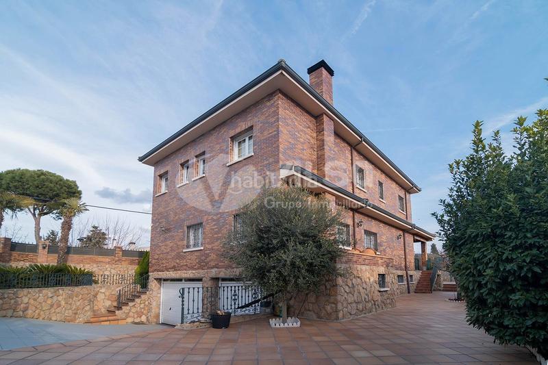 Foto 785813b1-988a-4bc1-826f-5dc09169ff67. Chalet  independiente en venta en Los Villares Arganda del Rey