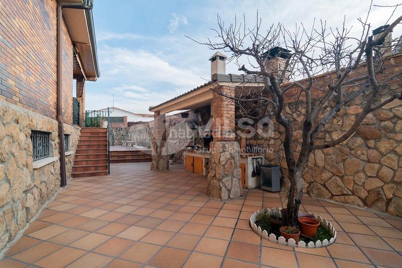 Foto b7a3f7ab-62c7-4aba-8d80-7115fb47ca11. Chalet  independiente en venta en Los Villares Arganda del Rey