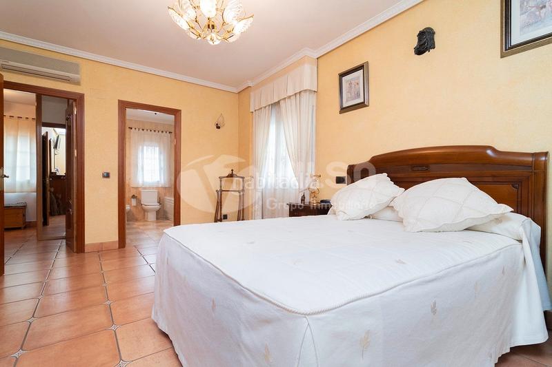 Foto bc9f705f-825a-41f6-a6d2-faaf8f7c0b01. Chalet  independiente en venta en Los Villares Arganda del Rey