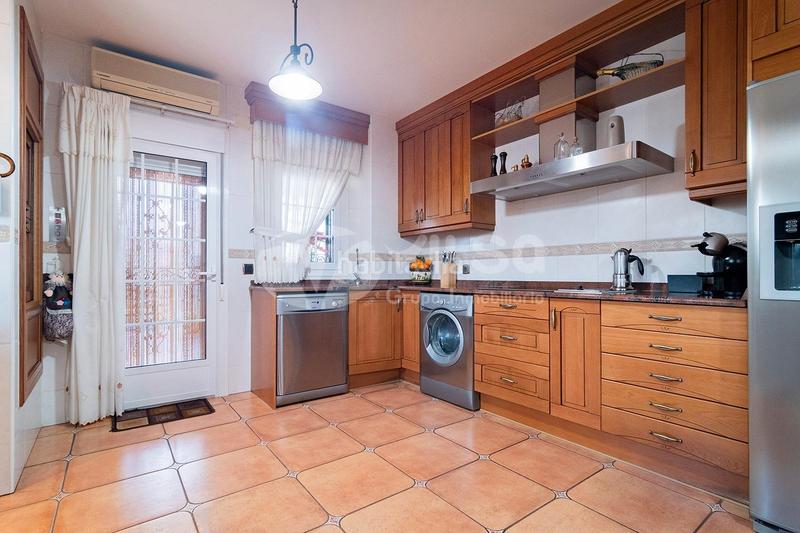 Foto ed675cb5-cc2b-444e-a677-f88899576d71. Chalet  independiente en venta en Los Villares Arganda del Rey