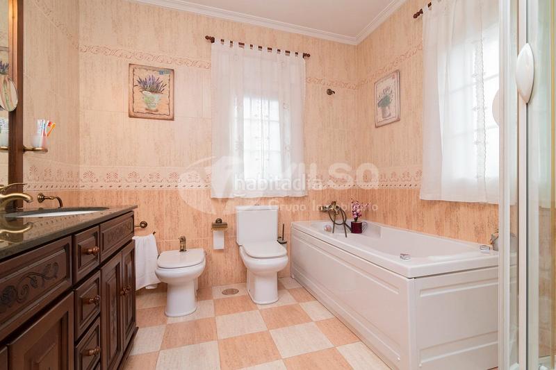 Foto f842c6da-0062-4332-ba99-89e60895b706. Chalet  independiente en venta en Los Villares Arganda del Rey