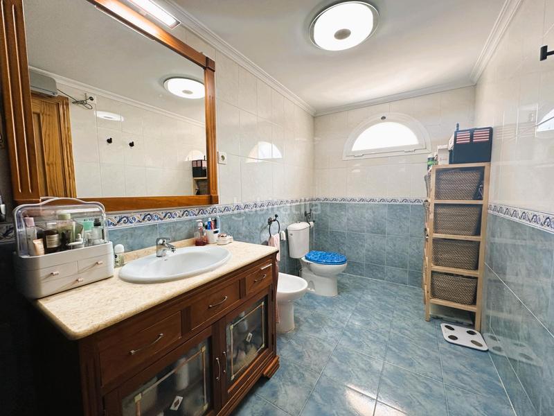 Foto 4ae251bd-2ad2-470e-a0d6-20d15c108d02. Casa adossada amb calefacció aparcament a Loeches