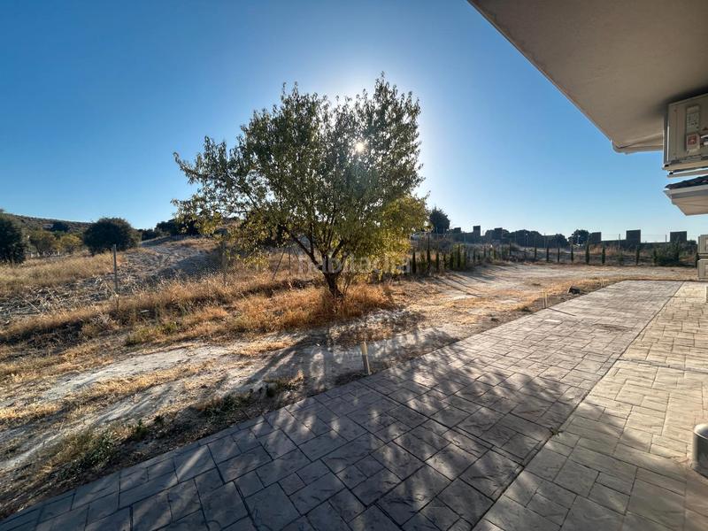 Foto 189a0fd6-9fca-40b7-9602-40aec5ee55b4. Chalet con riscaldamento parcheggio piscina in Villarejo de Salvanés