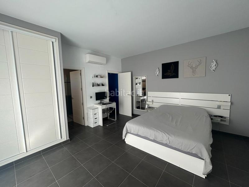 Foto 8be42446-33d4-402d-b30b-de49a877e5f9. Chalet con riscaldamento parcheggio piscina in Villarejo de Salvanés