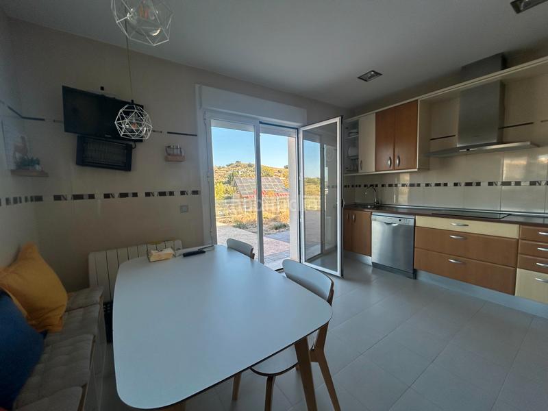 Foto e50d1dc1-9e1f-4b7d-9a29-1bec098704ad. Chalet con riscaldamento parcheggio piscina in Villarejo de Salvanés