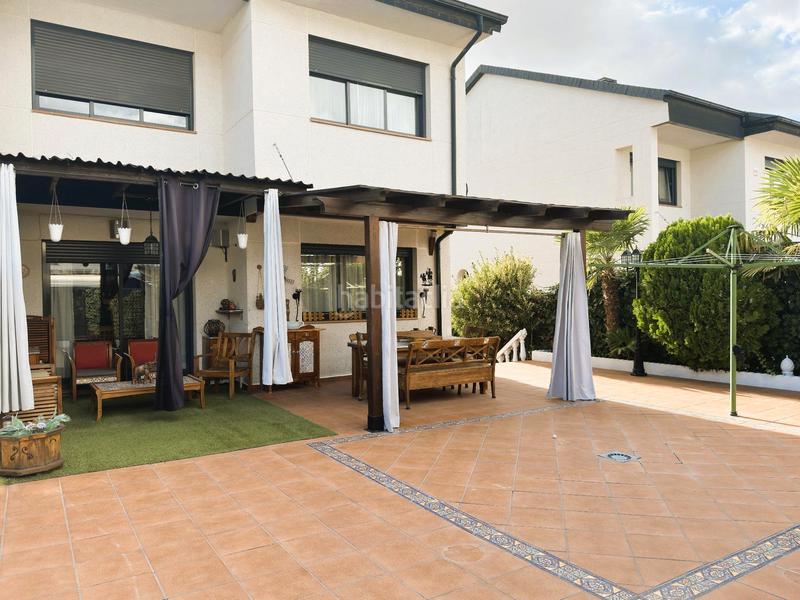 Foto 3cba70d6-0170-4826-888a-1e1ecd0c2cad. Casa adossada amb calefacció aparcament piscina a Arganda del Rey