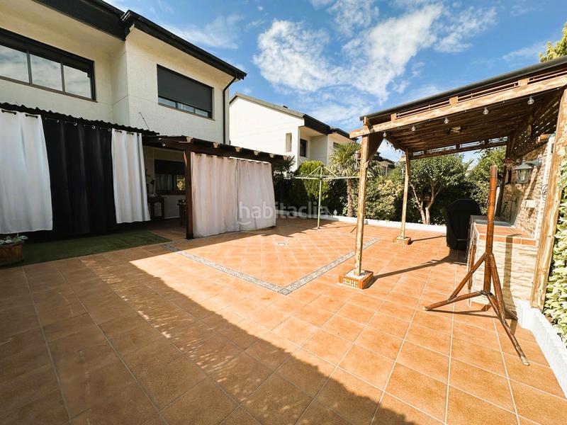 Foto 62865fbf-3b11-4b69-973b-ced8100d9fa5. Casa adossada amb calefacció aparcament piscina a Arganda del Rey